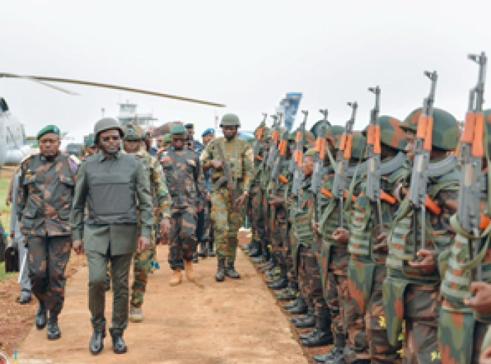 Bravant le danger au front du Nord-Kivu : Guy Kabombo Muadiamvita, le 1er membre du Gouvernement dans la zone rouge de Lubero